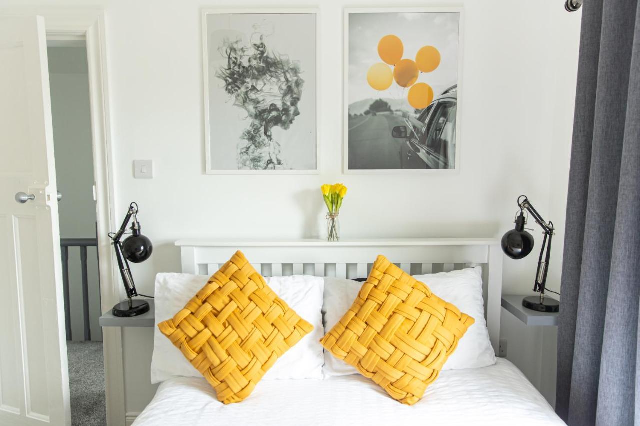 Entire Family Home , Large Rear Garden And Free Parking Belfast Extérieur photo